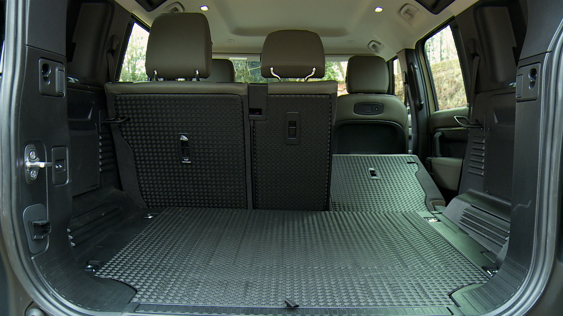 LAND ROVER DEFENDER 90 DIESEL 3.0 D250 Hard Top X-Dynamic SE Auto
